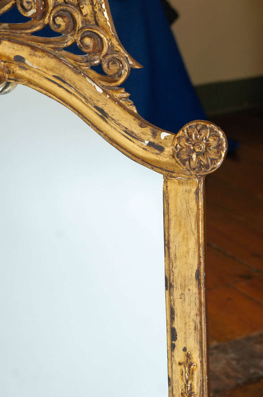 20th Century Italian Swan-Motif Carved Giltwood Frame Wall Mirror