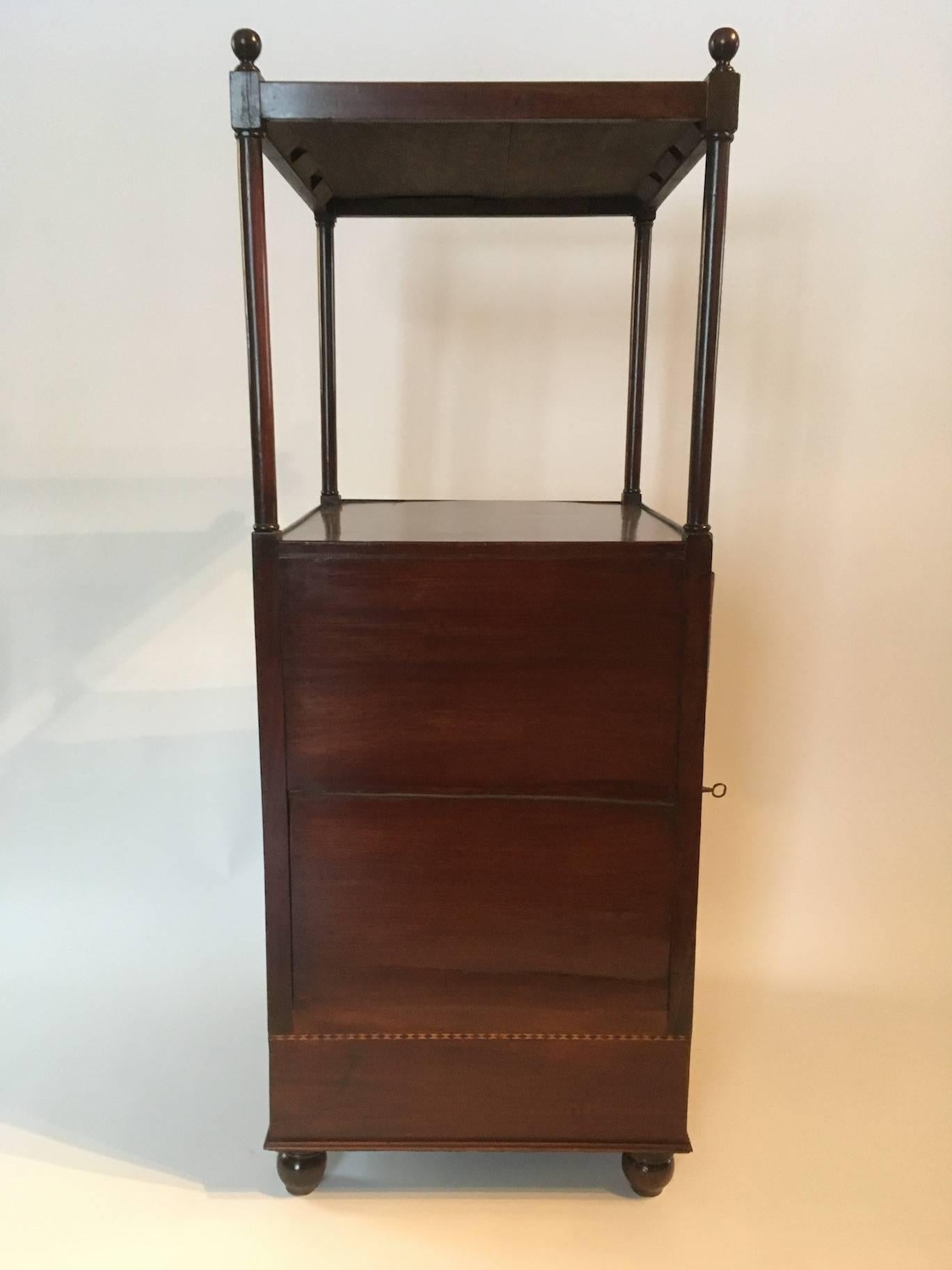 English Regency Period Mahogany Étagère or Library Stand, circa 1815 For Sale 5