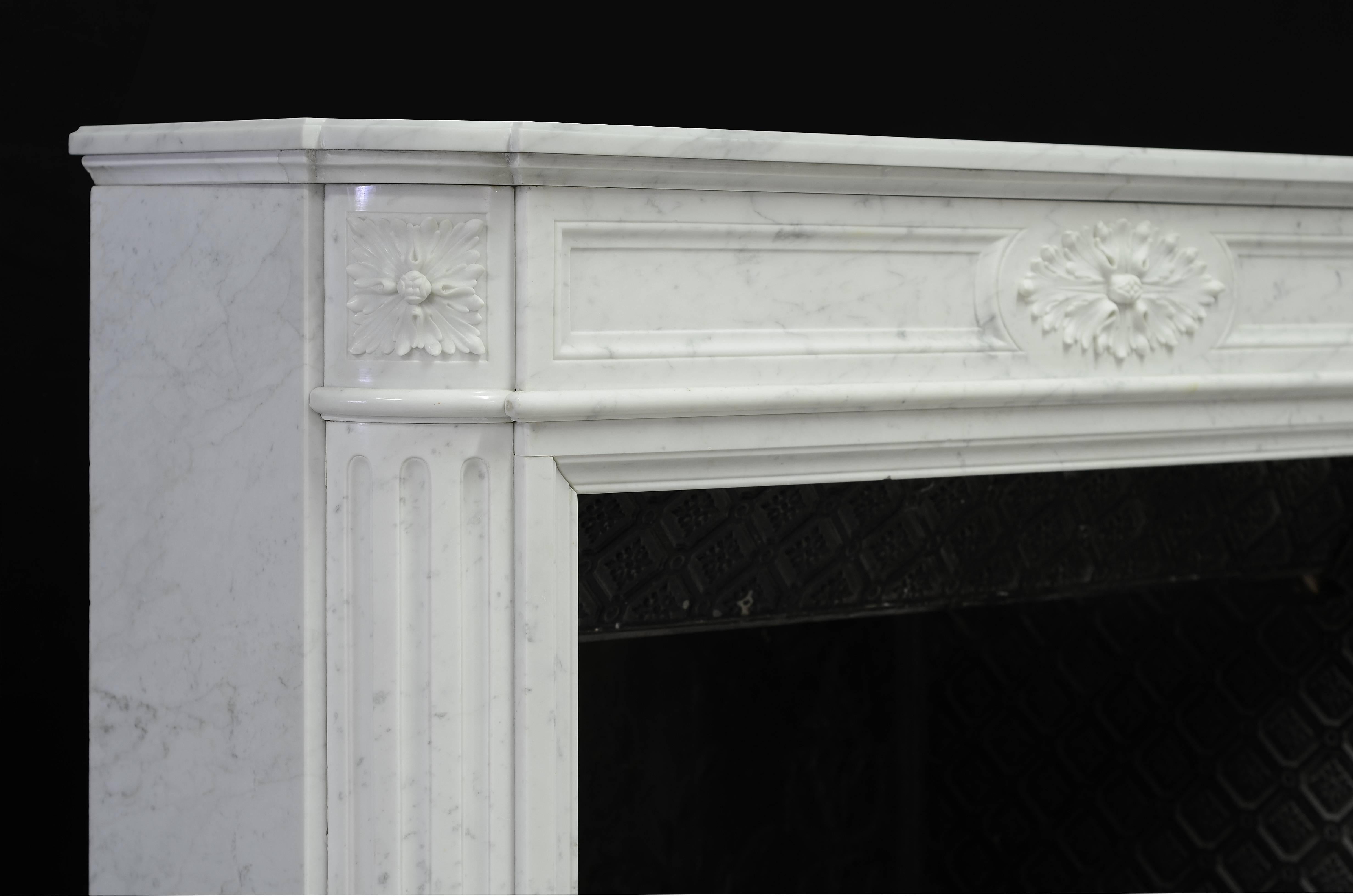 Antique Fireplace in Carara Marble, Louis XVI Style, 19th Century, Paris, France 3