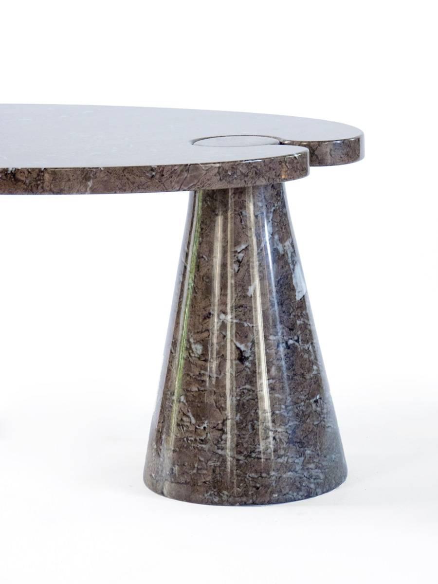Coffee table P71 of the Eros collection in Rosa di Mondragone marble. Produced by Fucina for Skypper.