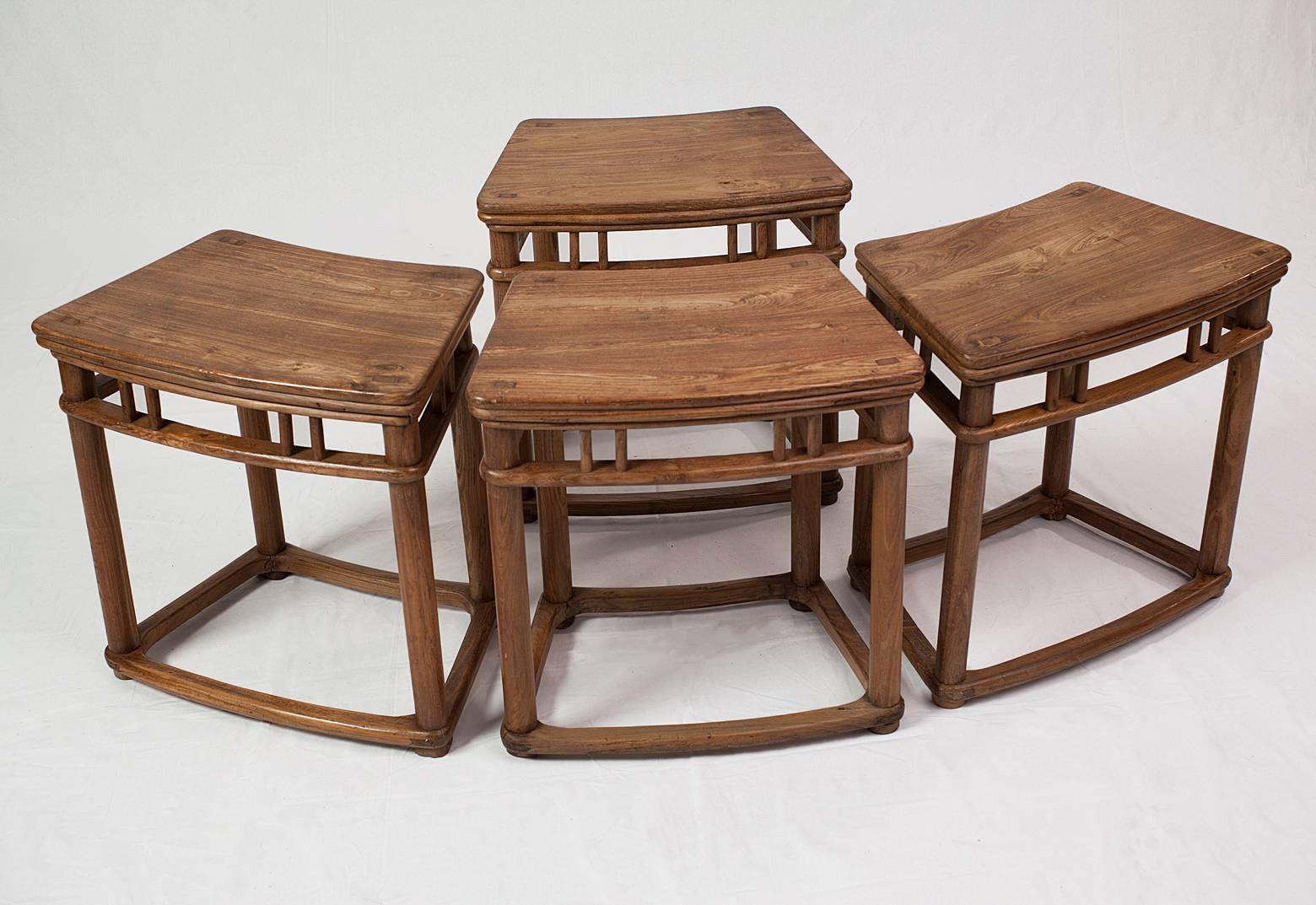 Rare Qianlong Qing Dynasty Convertible Table with Four Stools 18th Century For Sale 2
