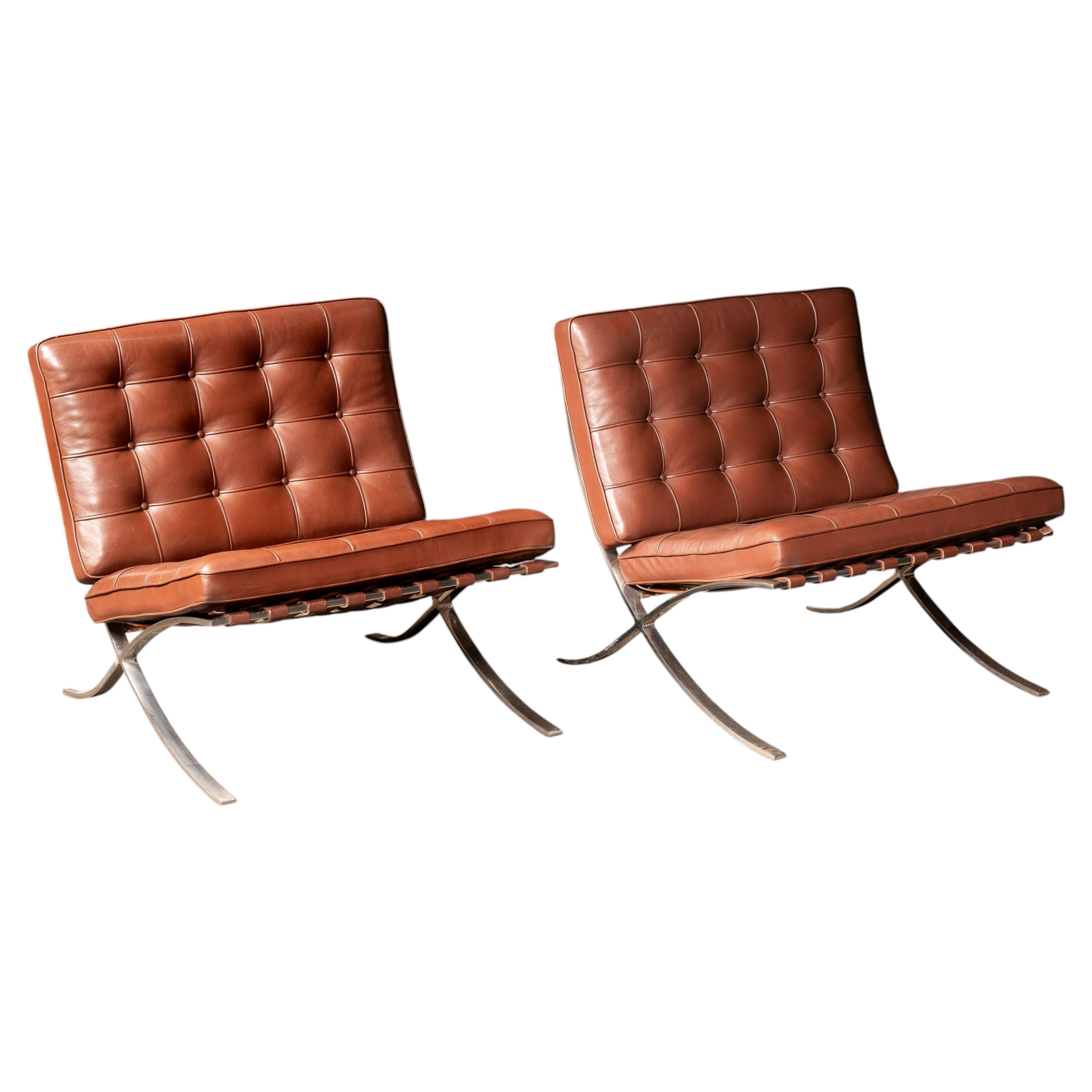 Pair of Barcelona Chairs - Mies Van Der Rohe for Knoll For Sale