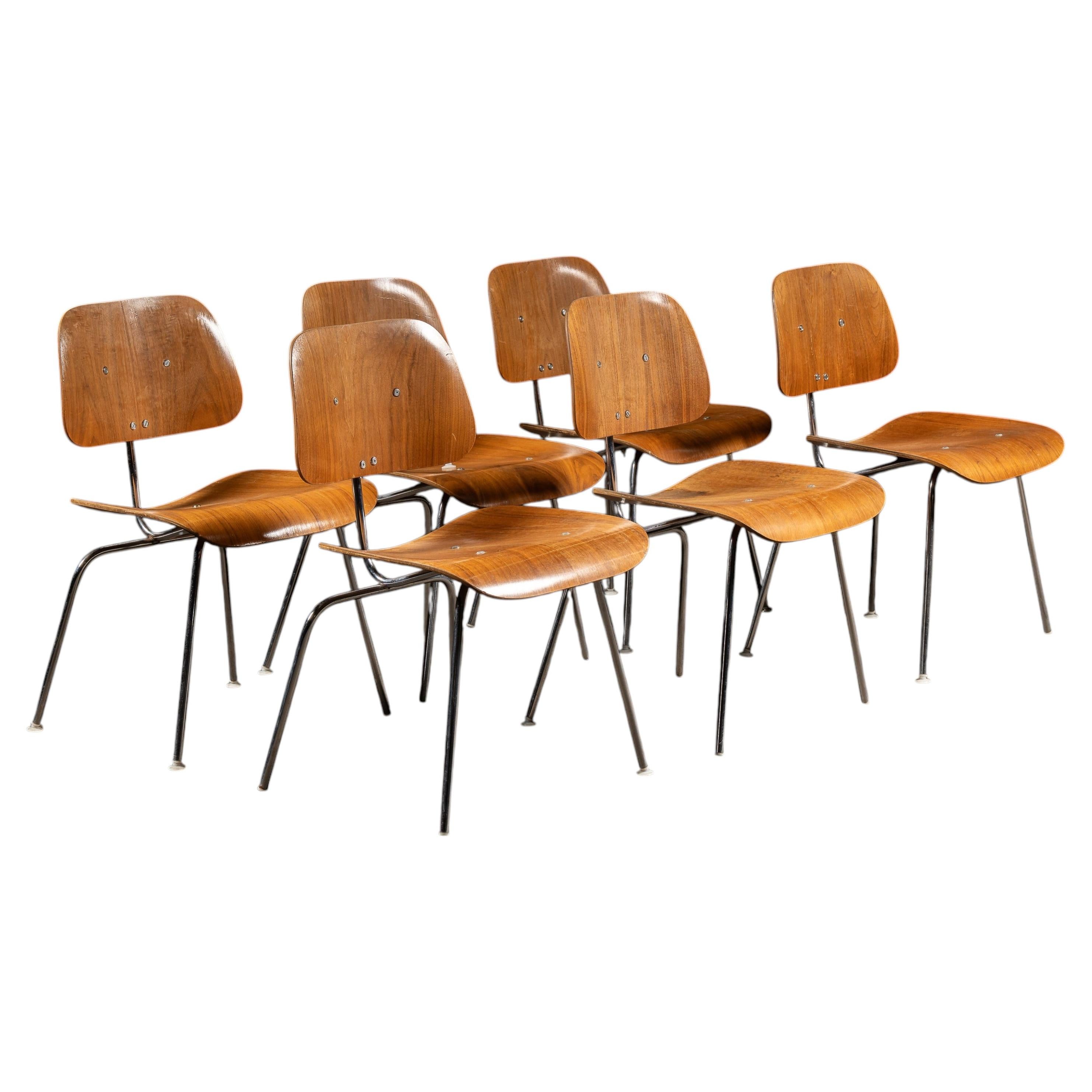 Set of Six Mid-Century Eames DCM Dining Chairs by Herman Miller For Sale