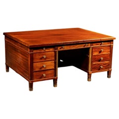 Bureau double en acajou de style Régence des années 1920