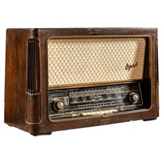 Vintage Telefunken Opus 7 Hi-Fi Tube Radio