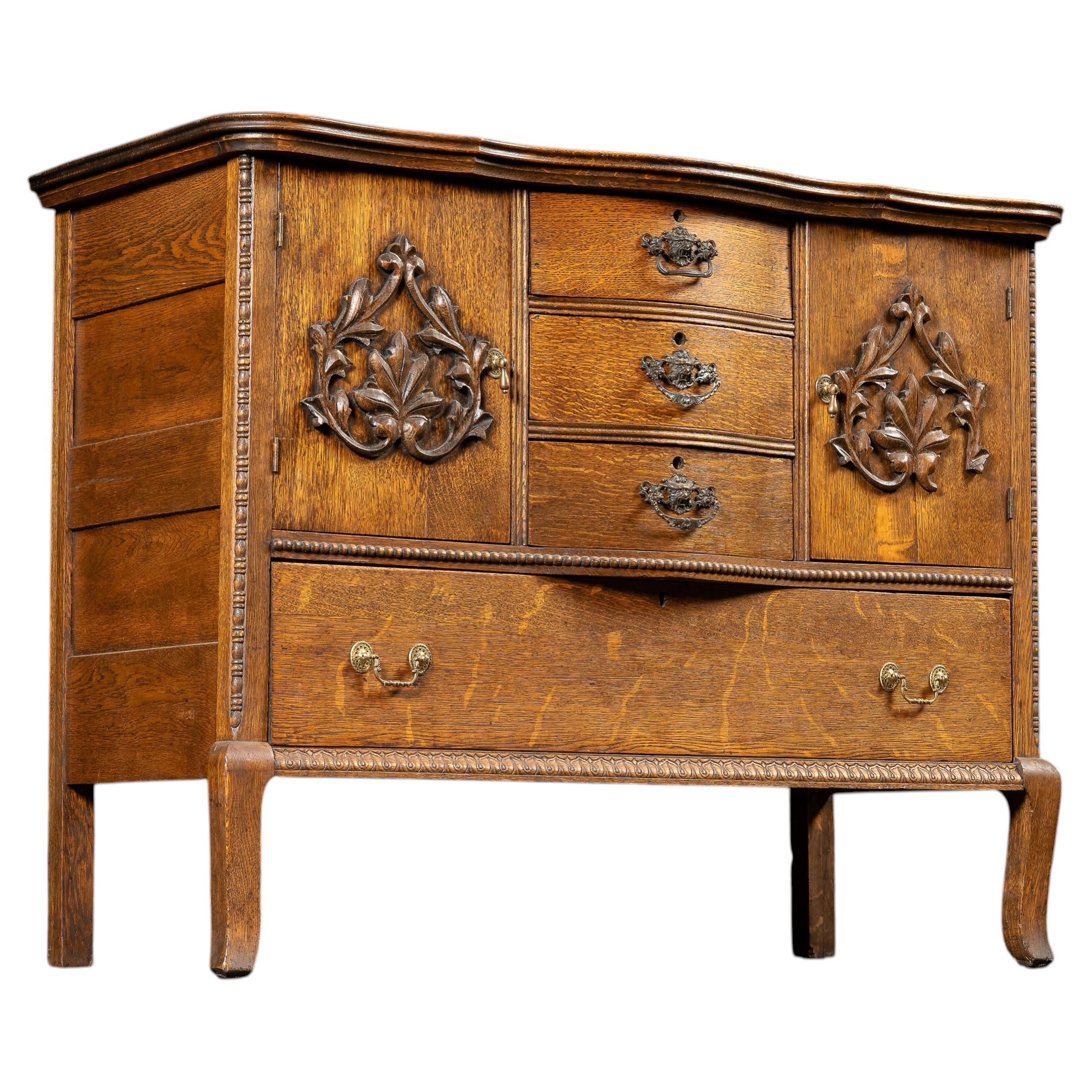 Early 20th Century Quartersawn Wooden Serving Cabinet For Sale