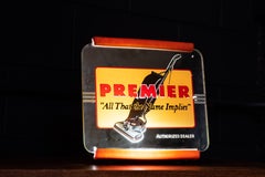 Vintage „Premier Vacuum“ Leuchtschild für den ROG-Thekenbereich