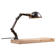 Early 20th Century Articulated Industrial Desk Lamp by American Fixture