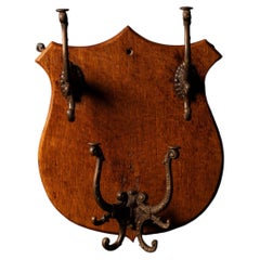 Vintage Victorian-Inspired Oak Shield Wall Rack with Figural Cast-Iron Hooks