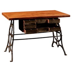 Table de travail industrielle de boucher du début du XXe siècle, avec tiroirs en acier