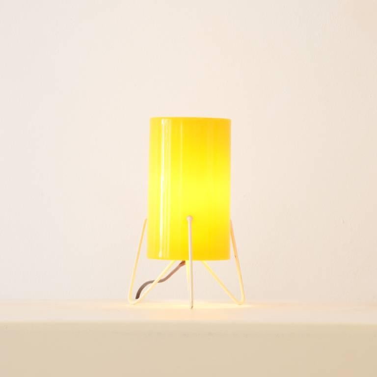 Rare table lamp by Stilnovo in yellow perspex

Perspex shade measures: Diameter 10cm, height 17cm.