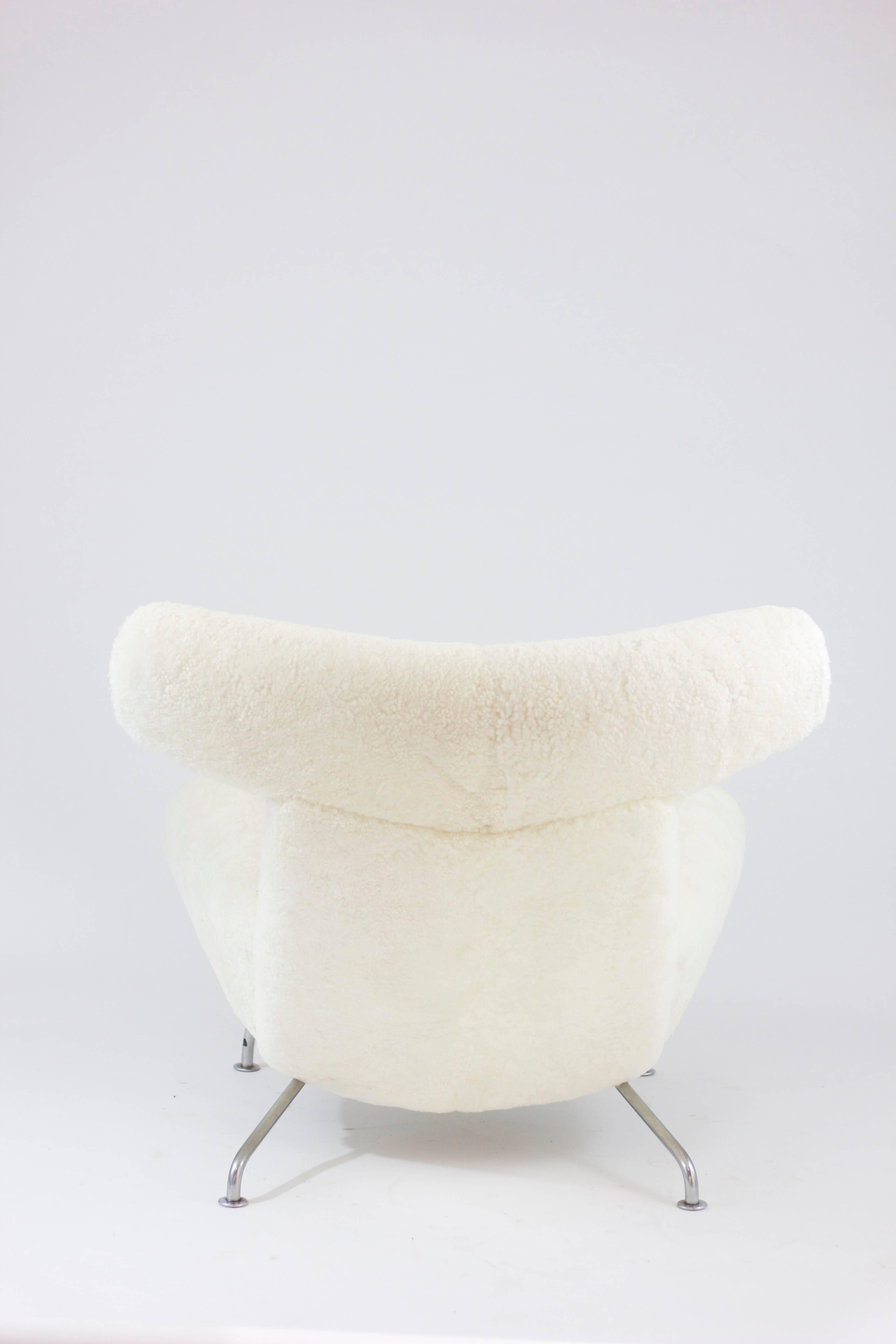 European Iconic Hans Wegner Ox Chair in Sheepskin For Sale
