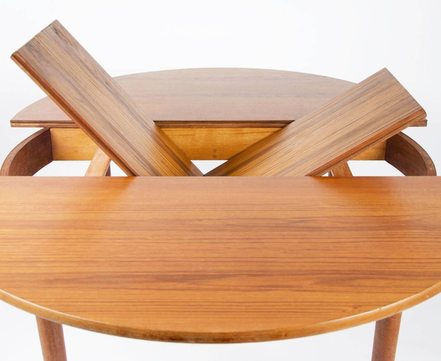 English Mid-Century Teak Extending Dining Table by Malcolm Walker