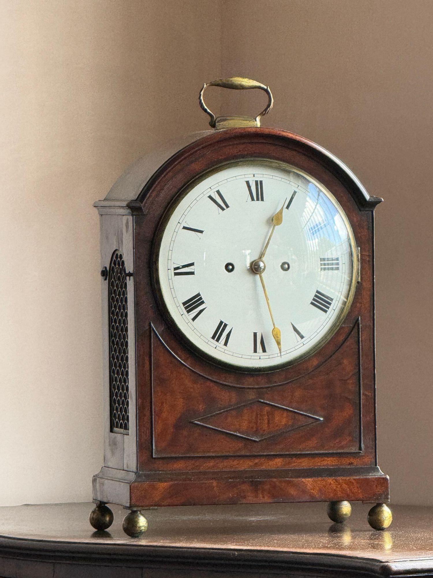 Orologio a staffa Regency in mogano in vendita 1