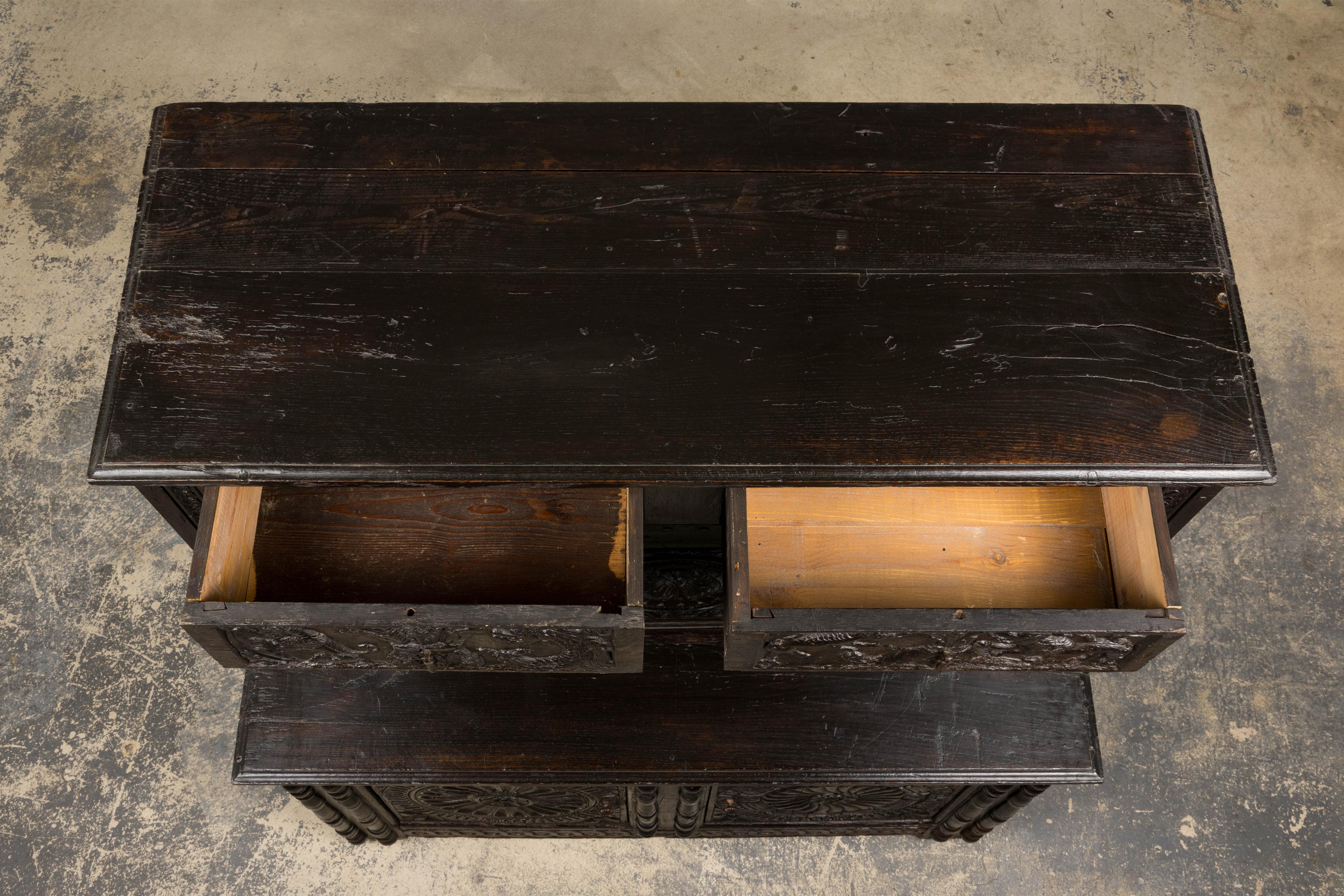 Francese Credenza francese rinascimentale del XVIII secolo intagliata in Oak Buffet in vendita