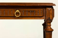 Bureau français en noyer de l'époque de Napoléon III, fin du XIXe siècle