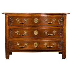 Cómoda francesa del siglo XVIII, estilo Regencia, de madera de nogal con tiradores de latón, Lyon