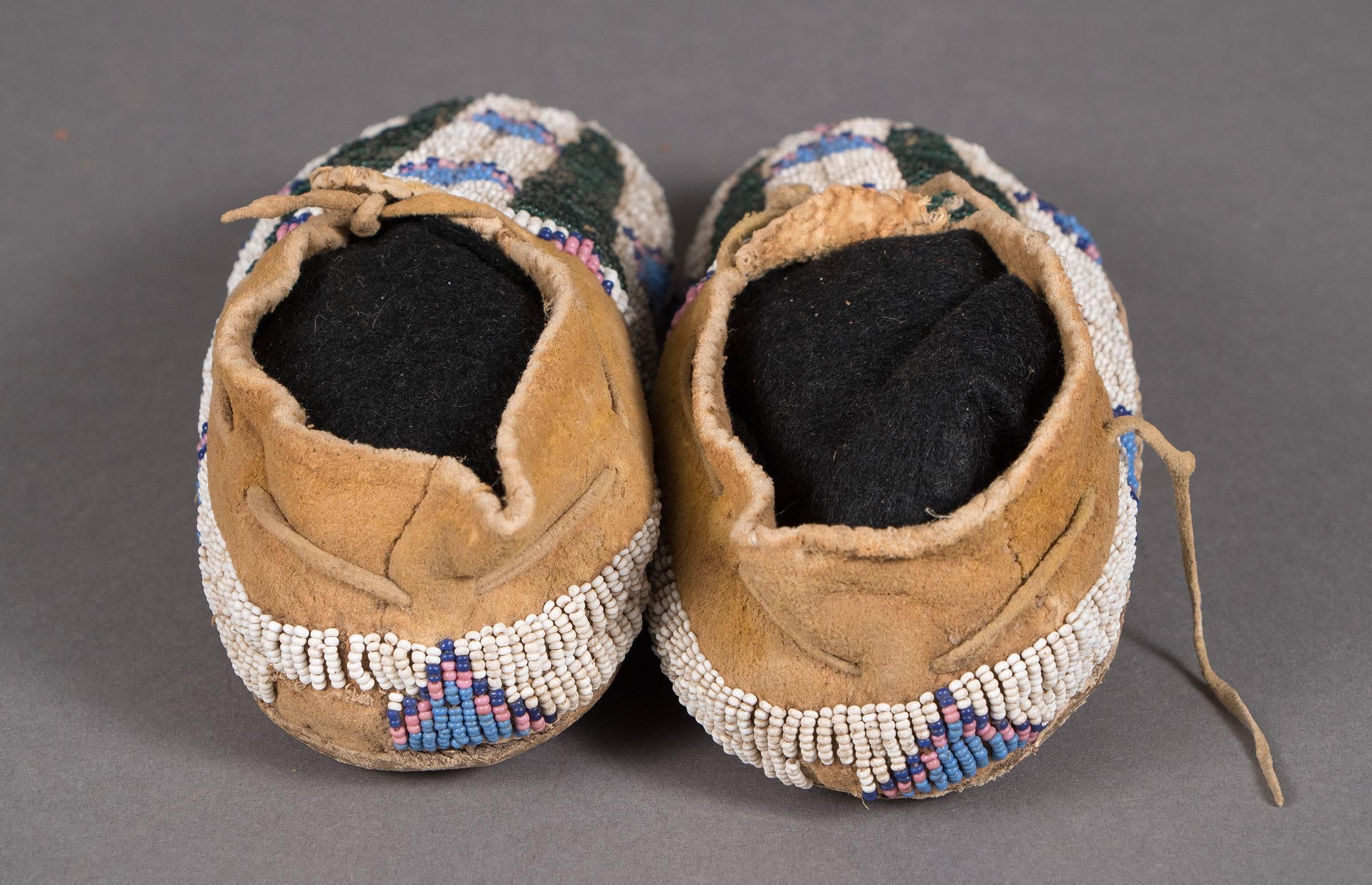 Antique Native American Beaded Child's Moccasins, Arapaho, 19th Century 1