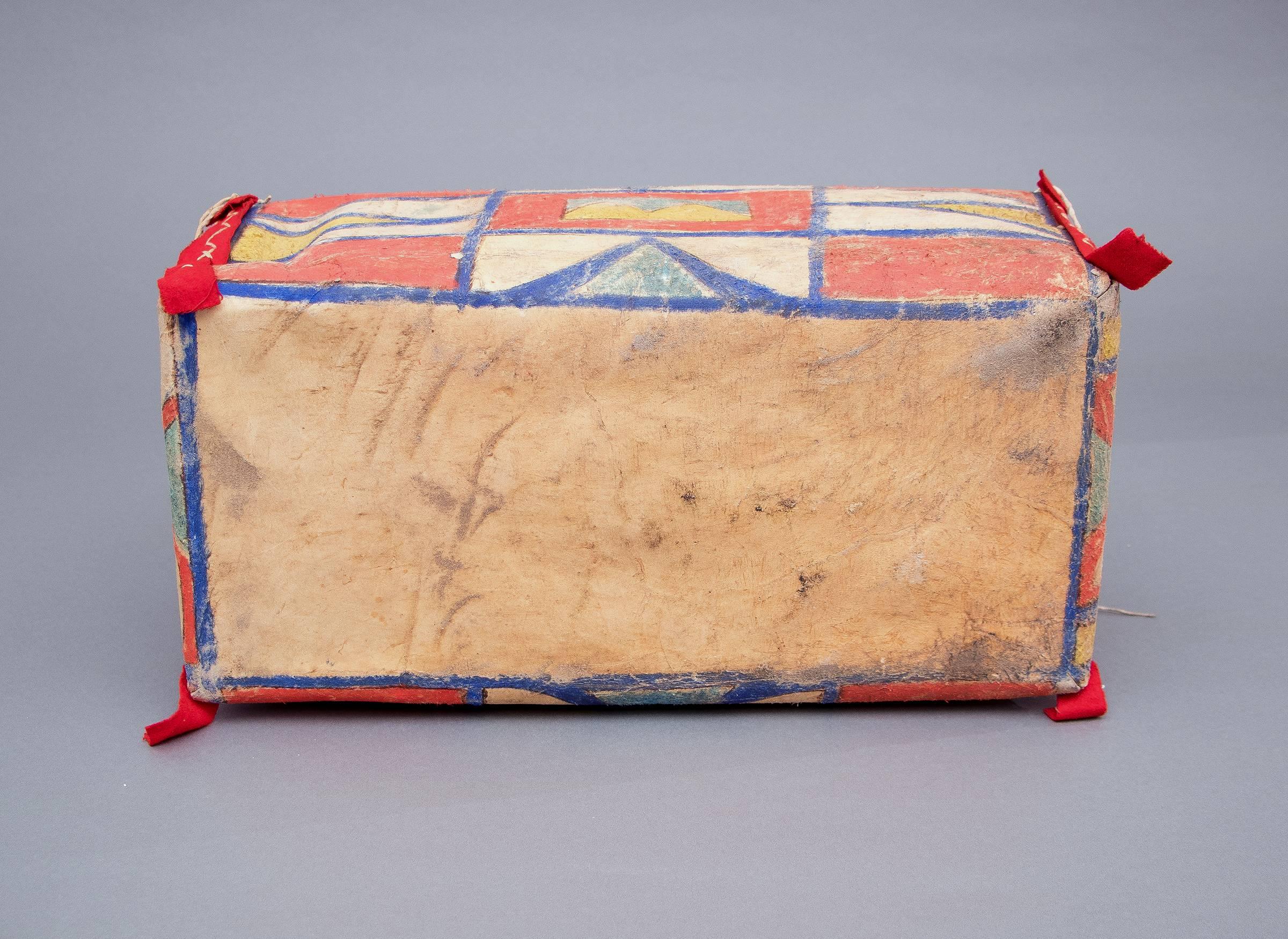 Antique Native American Painted Parfleche Box, Plateau, 19th Century In Good Condition In Denver, CO