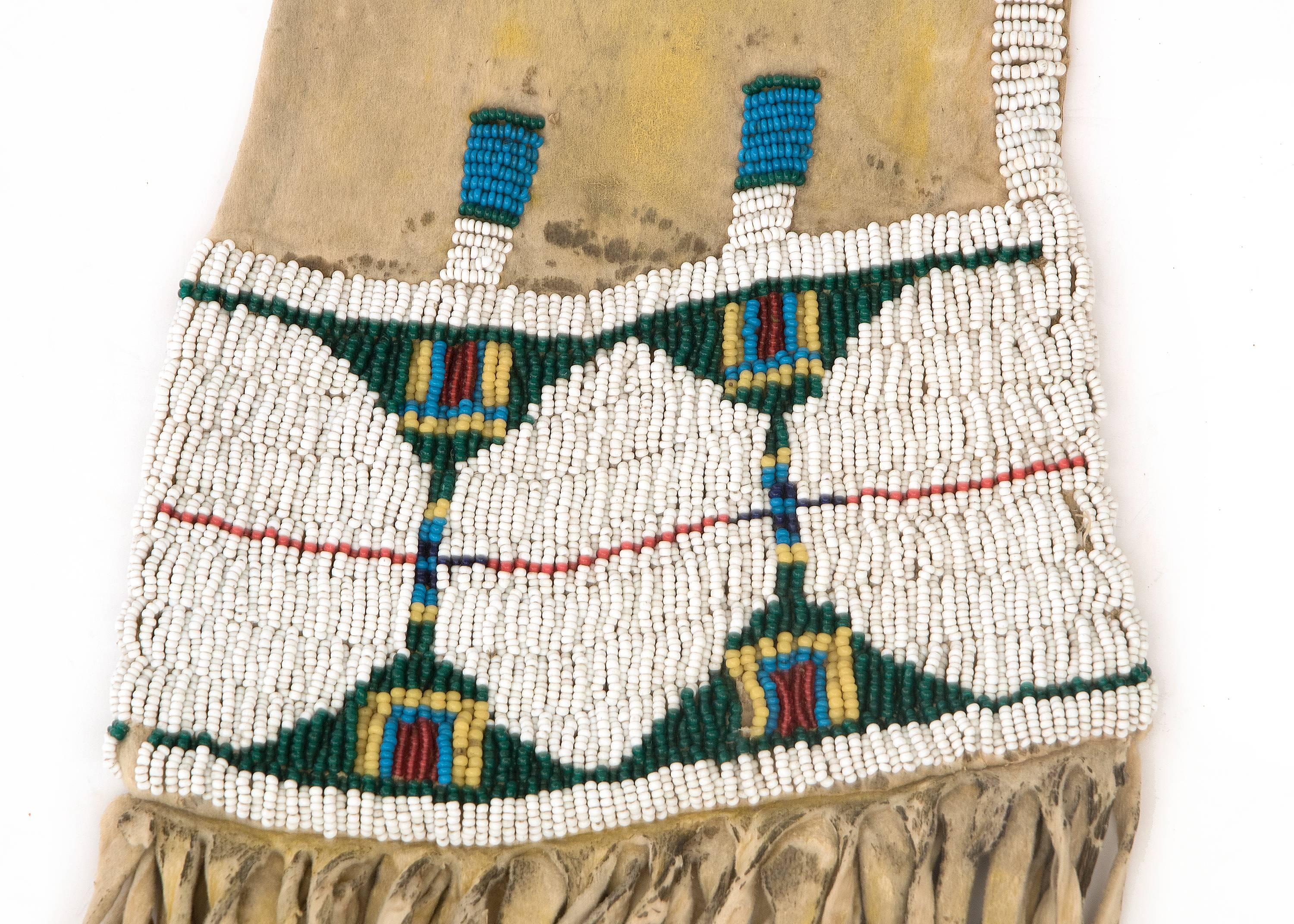 Antique Native American Beaded Pipe Bag, Arapaho, 19th Century In Excellent Condition In Denver, CO