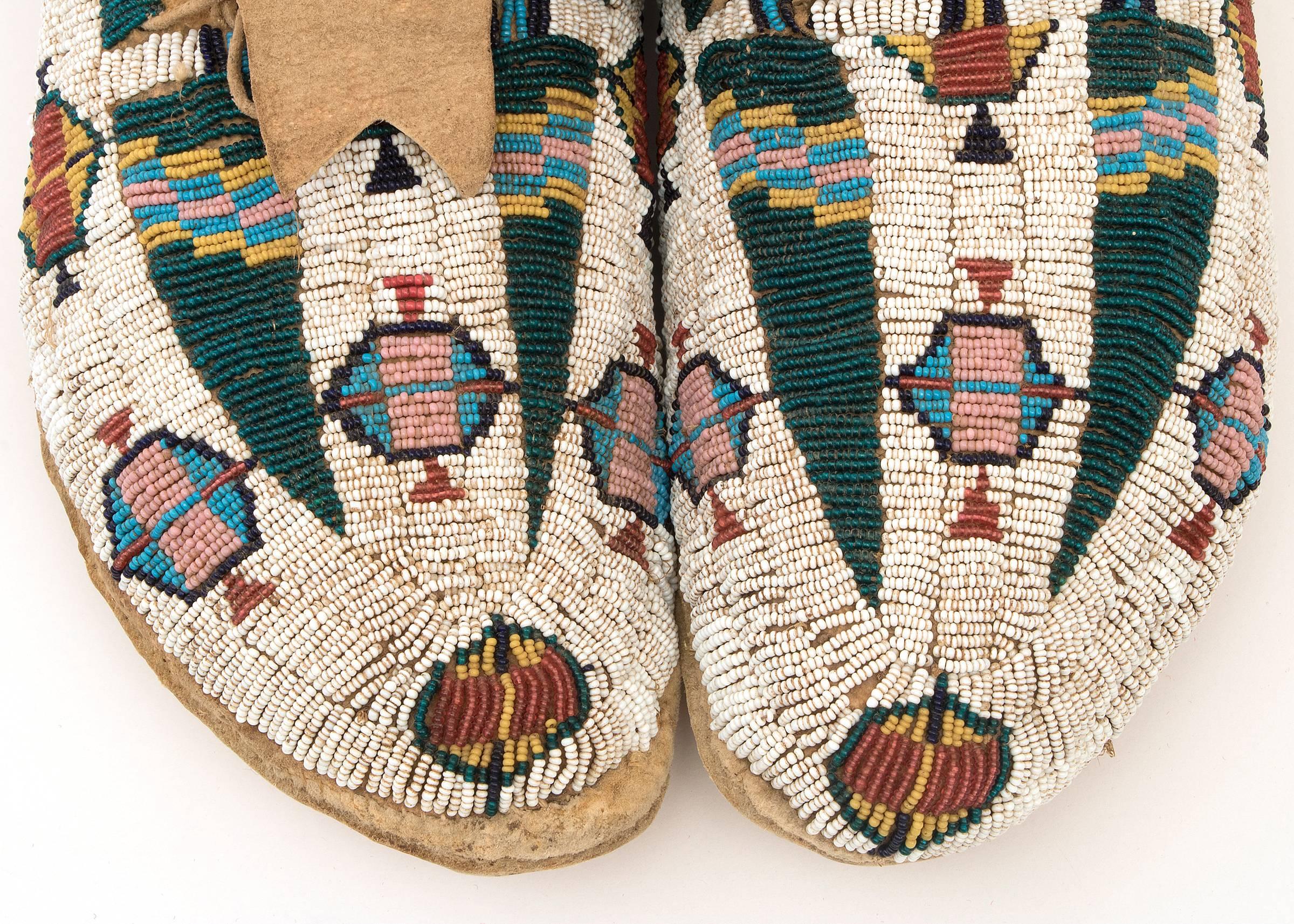 Antique Native American Pictorial Beaded Moccasins, Cheyenne, 19th Century 1