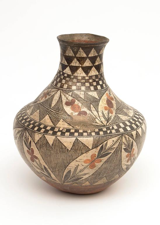 Antique Southwestern Native American Pottery Jar, Early 20th Century