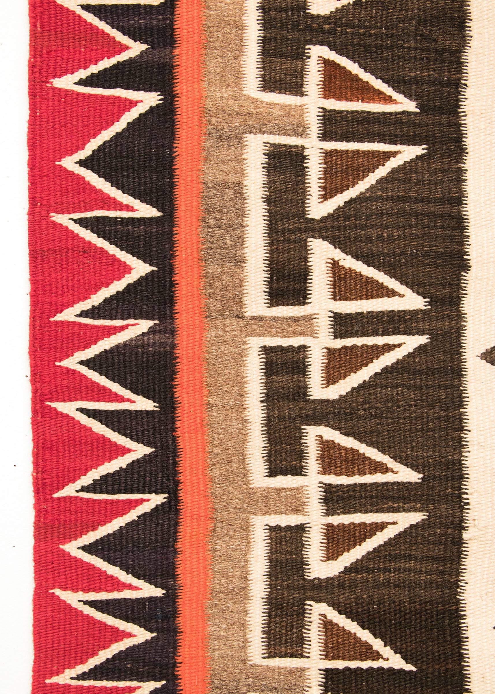 American Vintage Navajo Trading Post Rug, Teec Nos Pos, circa 1920-1940