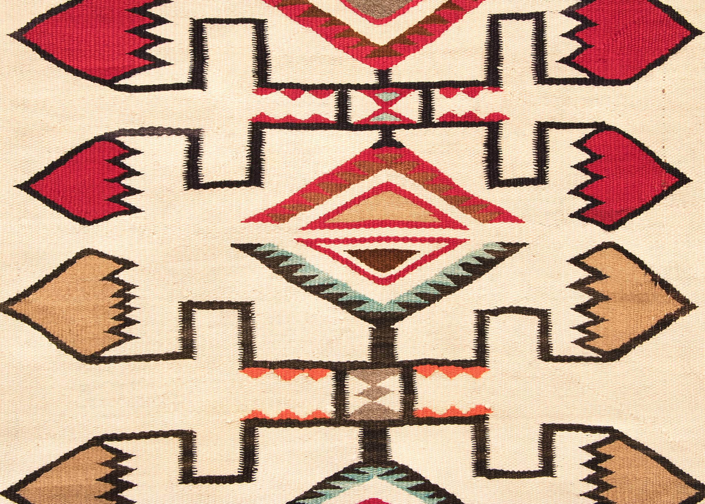 Vintage Navajo Trading Post Rug, Teec Nos Pos, circa 1920-1940 In Excellent Condition In Denver, CO