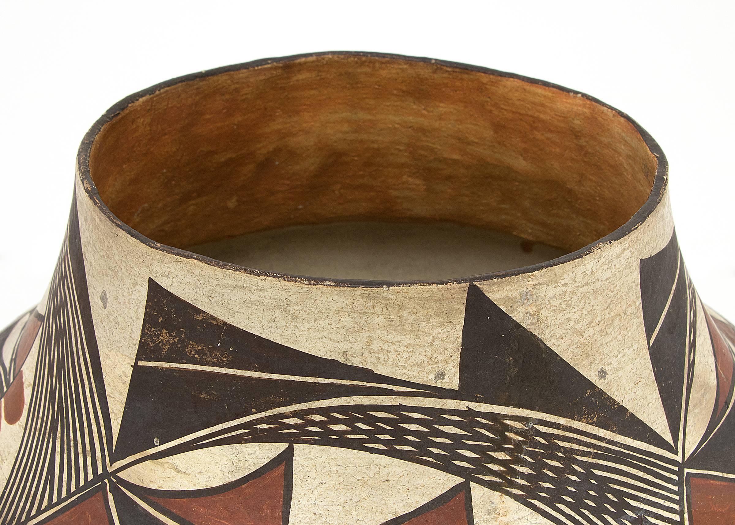 Clay Antique Native American Polychrome Pottery Jar, Acoma 19th Century