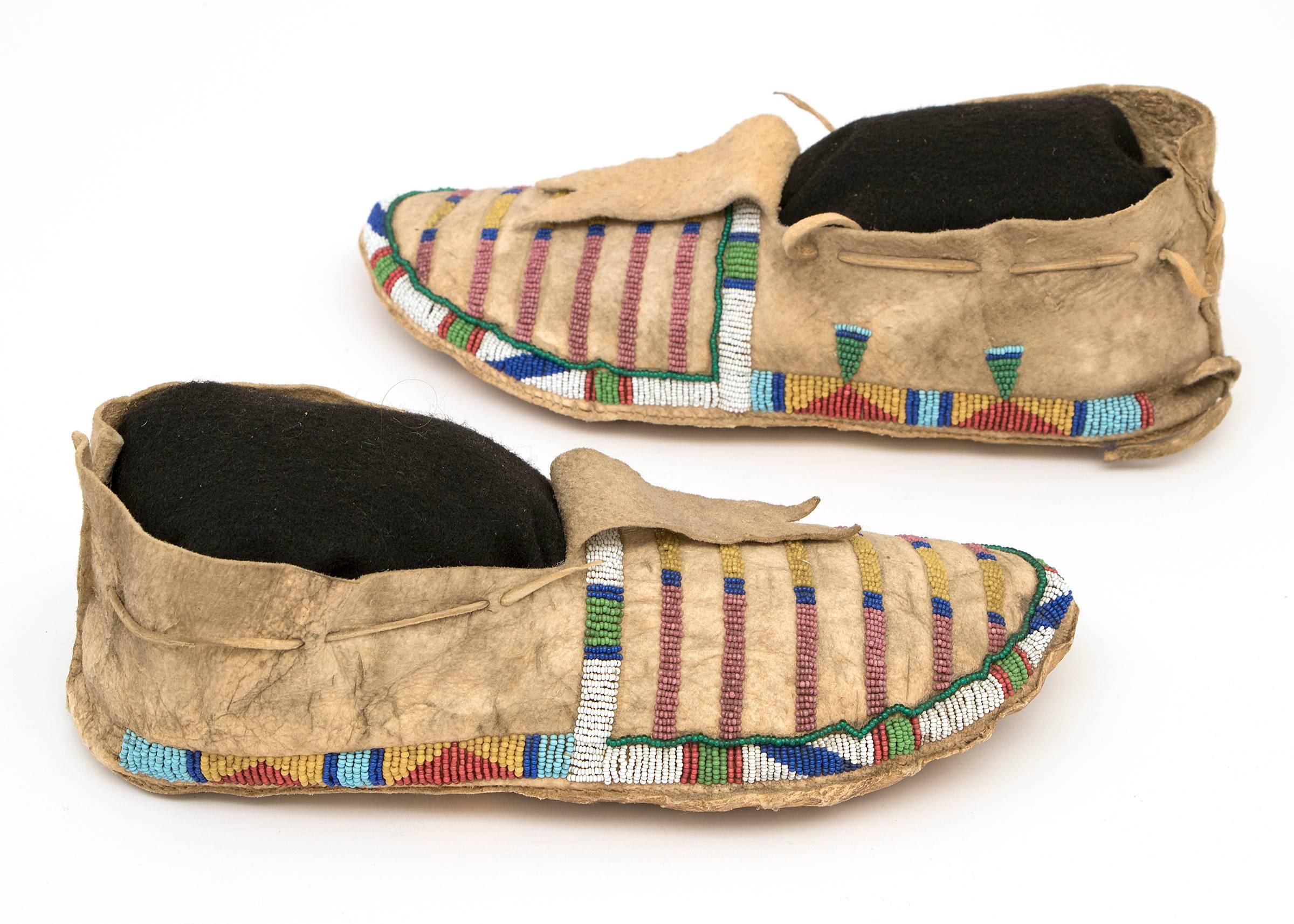 Beads Antique Native American Beaded Moccasins, Crow 'Plains Indian', circa 1870 For Sale