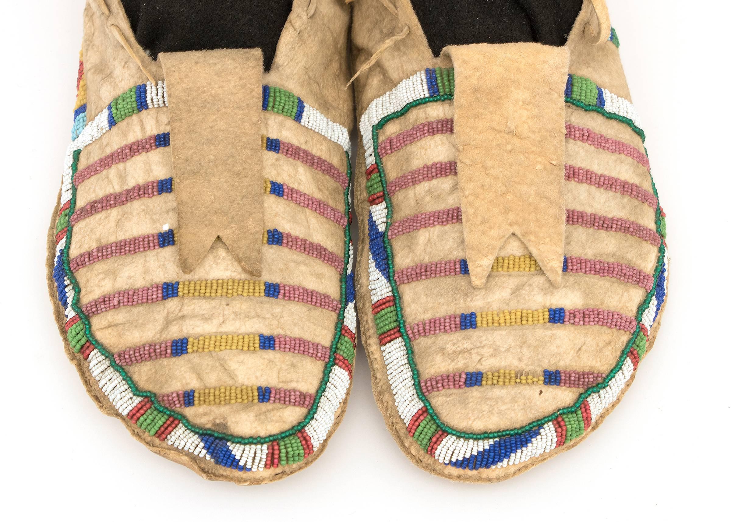 Antique Native American Beaded Moccasins, Crow 'Plains Indian', circa 1870 For Sale 2