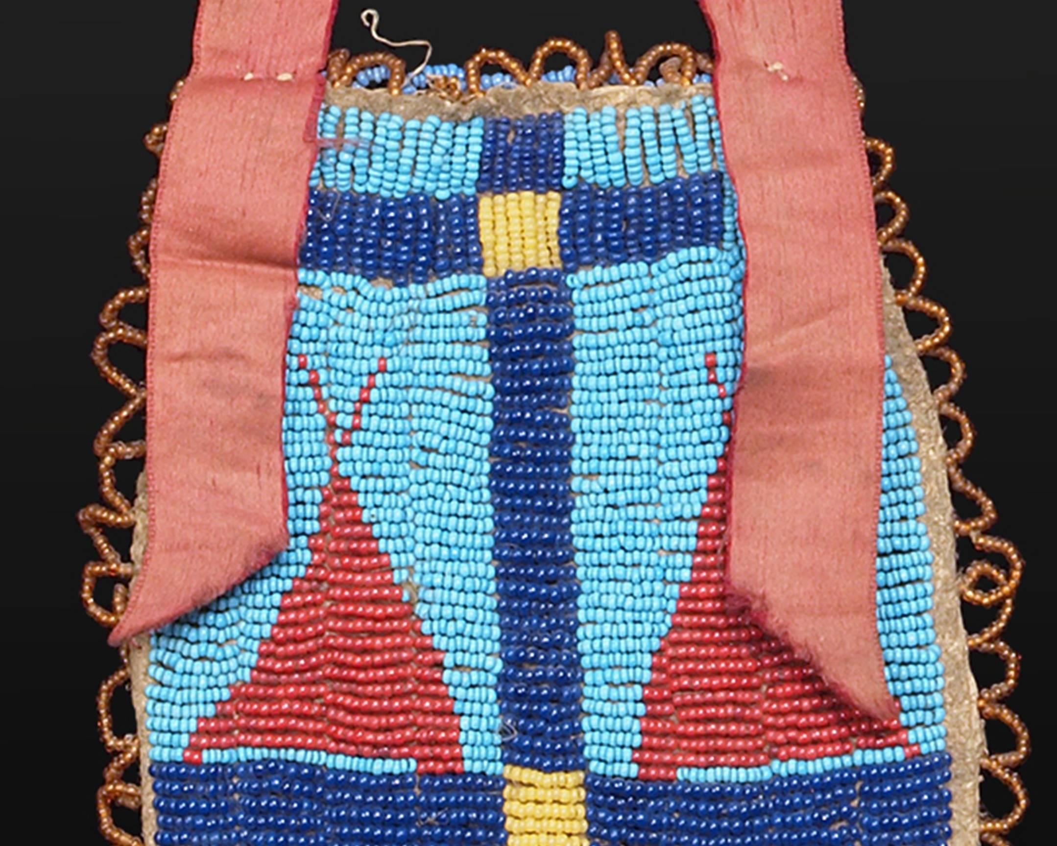 Native American Pictorial Beaded Hide Bag - Sioux (Plains), 19th century 1