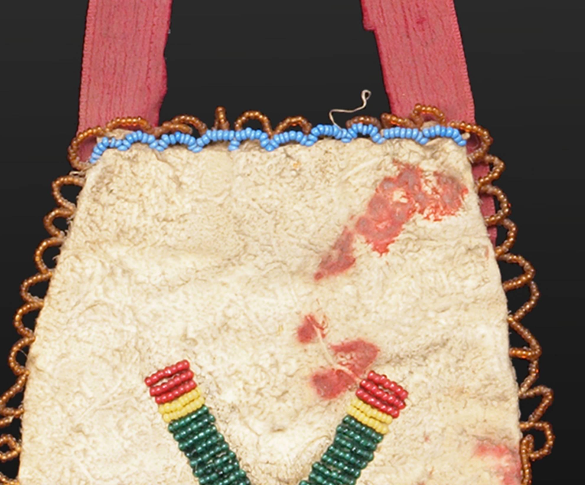 Native American Pictorial Beaded Hide Bag - Sioux (Plains), 19th century 5