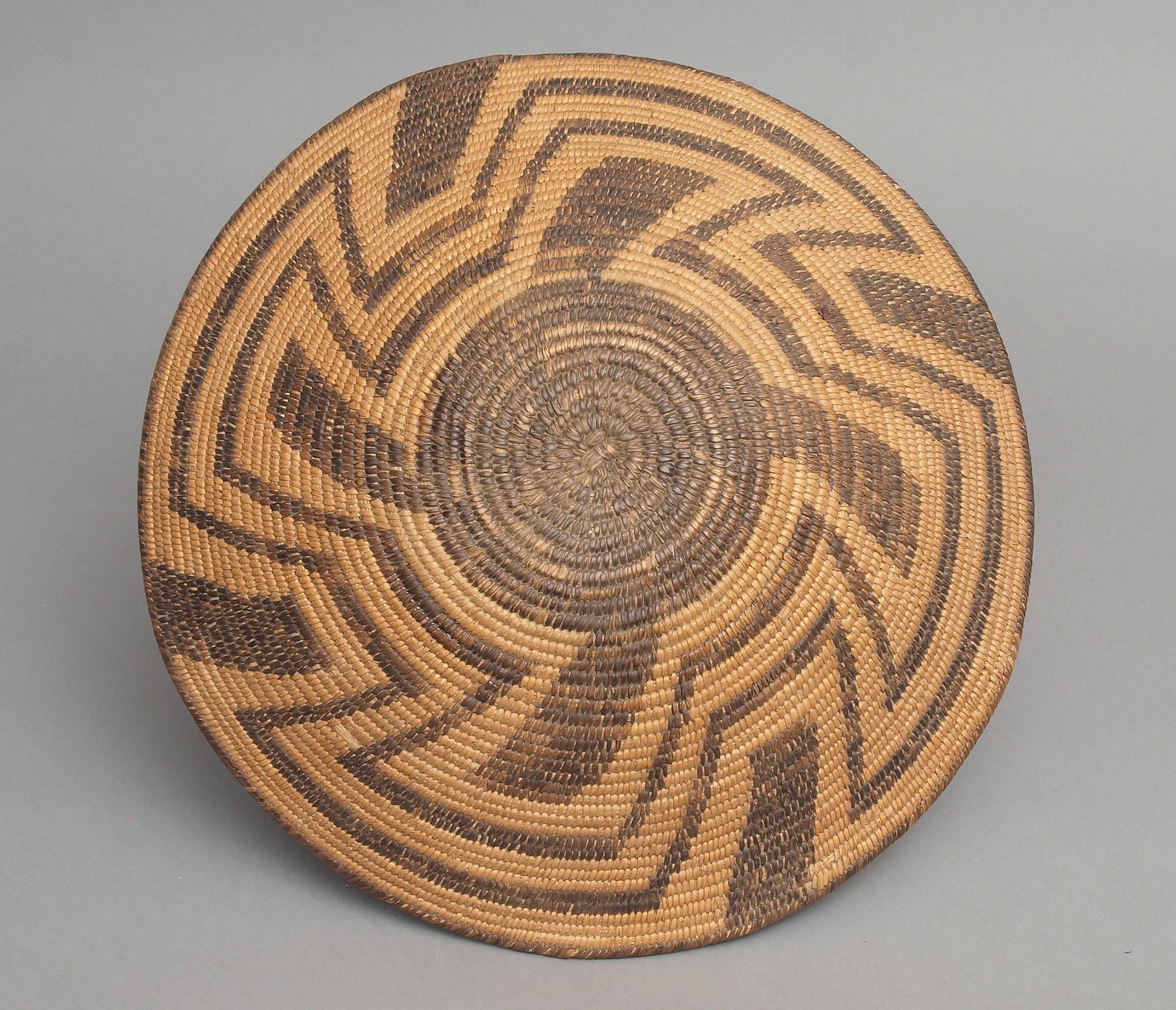 Vintage Southwestern Native American-Indian Basketry Tray 'Bowl, ' Papago In Excellent Condition In Denver, CO