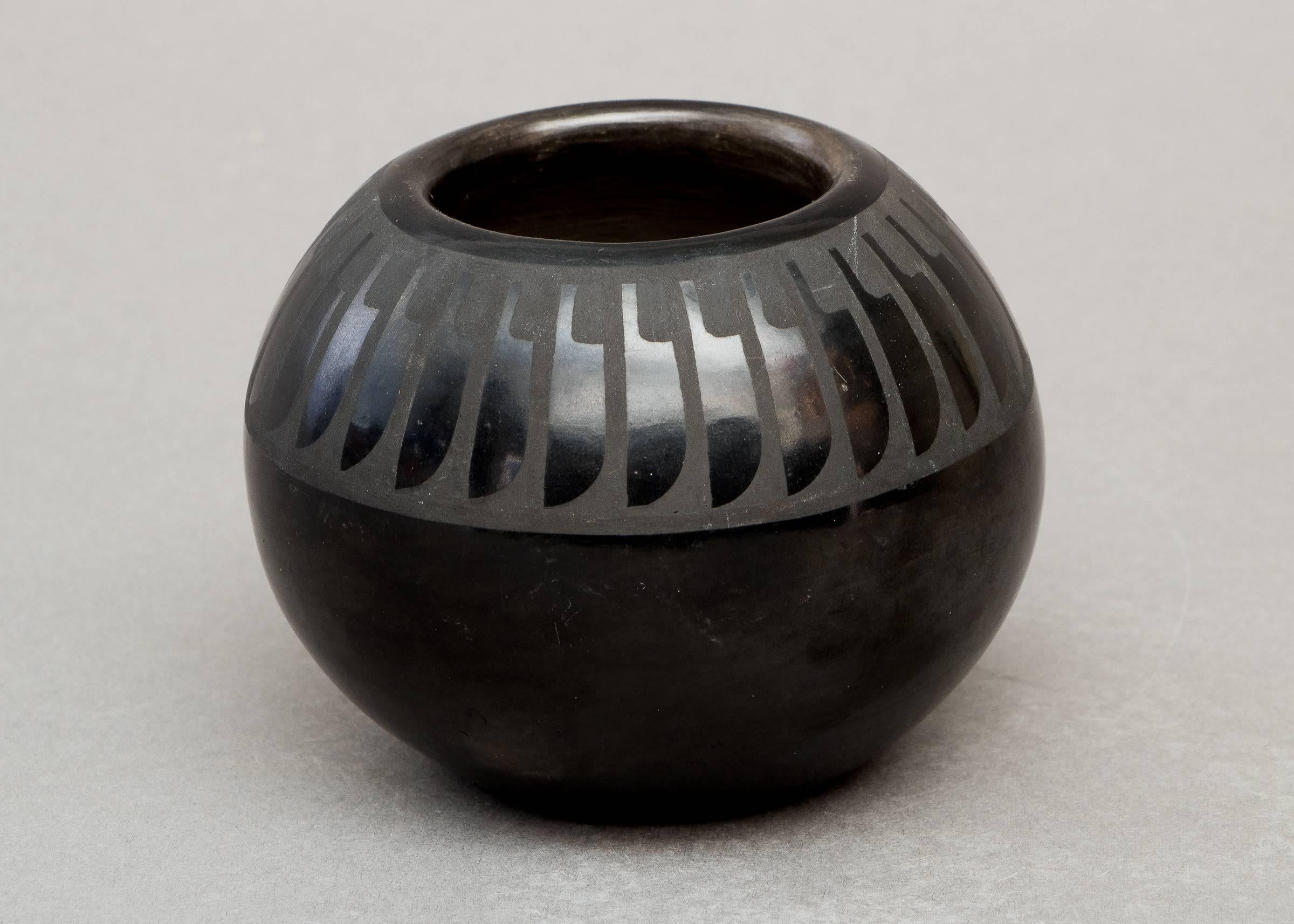 Native American Maria Martinez Southewestern Blackware Pottery Jar, San Ildefonso Pueblo, 1964