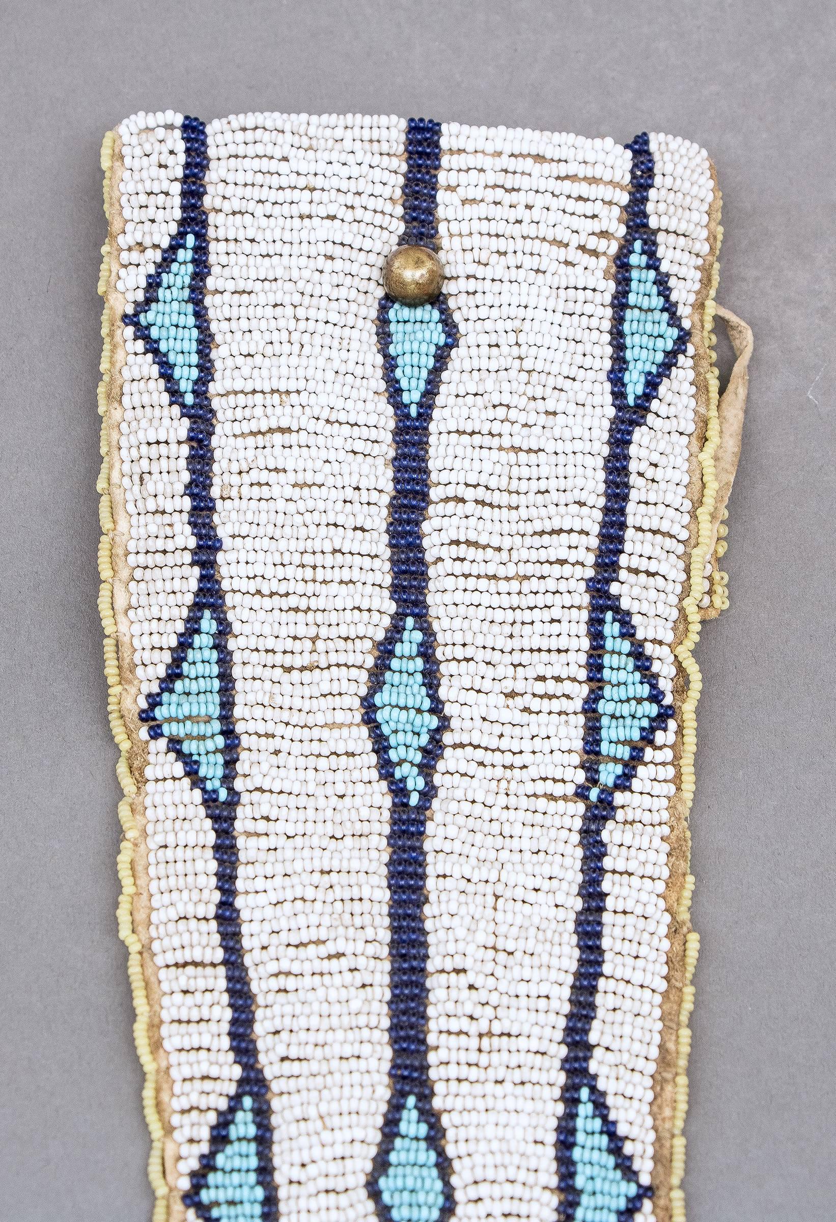 Antique Native American Beaded Tail Bag, Cheyenne/Arapaho, circa 1875 1