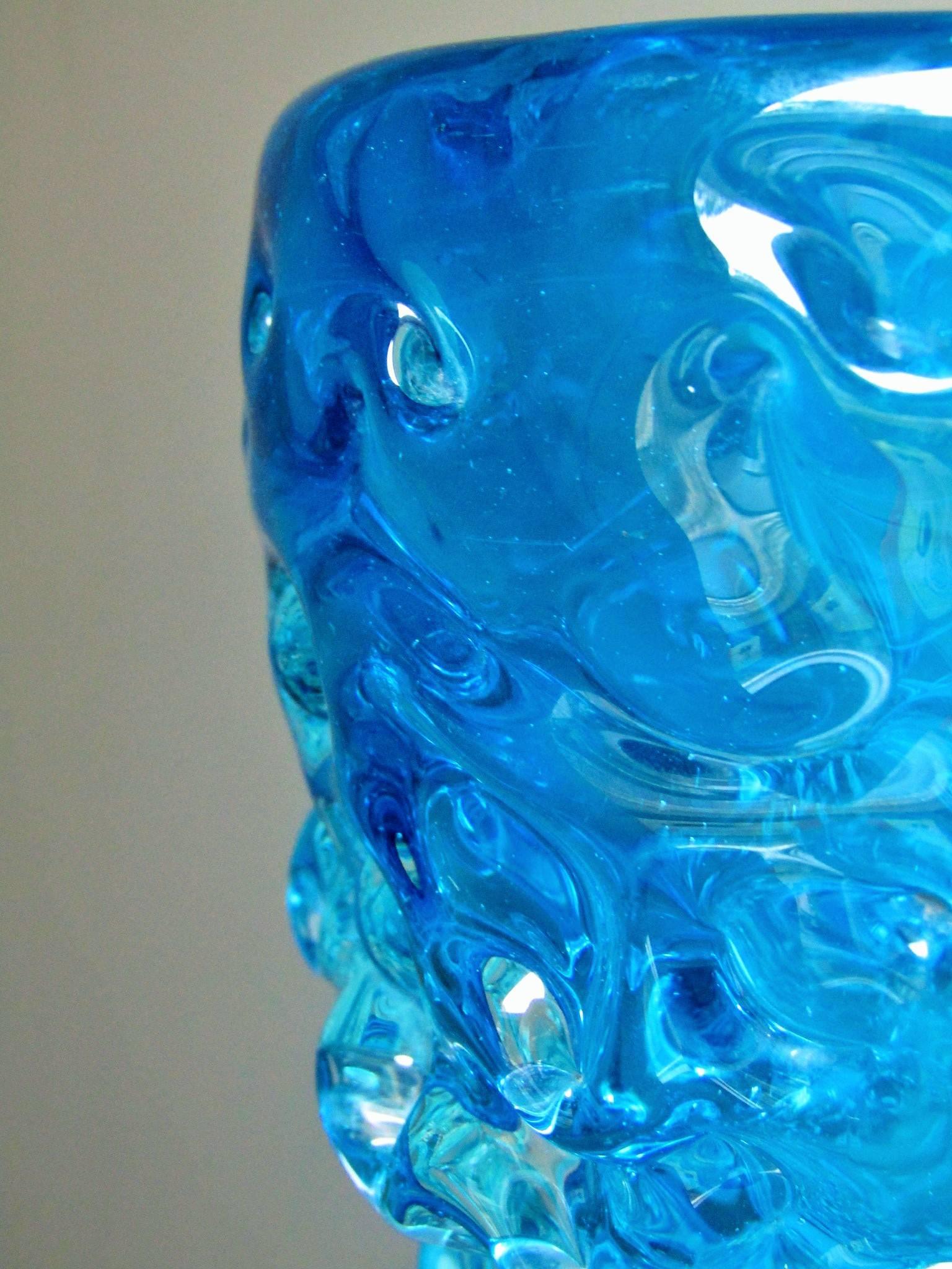 Midcentury Centerpiece Bowl Vase Champagne Cooler Blue Murano Glass, Italy, 1960 In Excellent Condition In Saarbruecken, DE