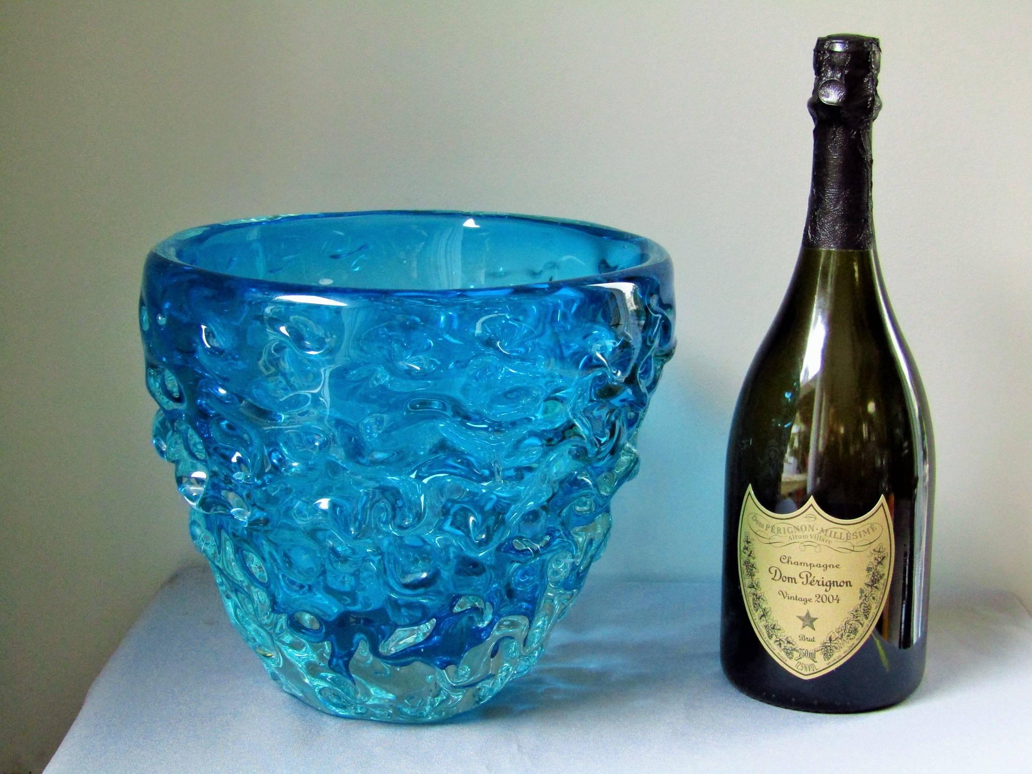 Midcentury Centerpiece Bowl Vase Champagne Cooler Blue Murano Glass, Italy, 1960 2