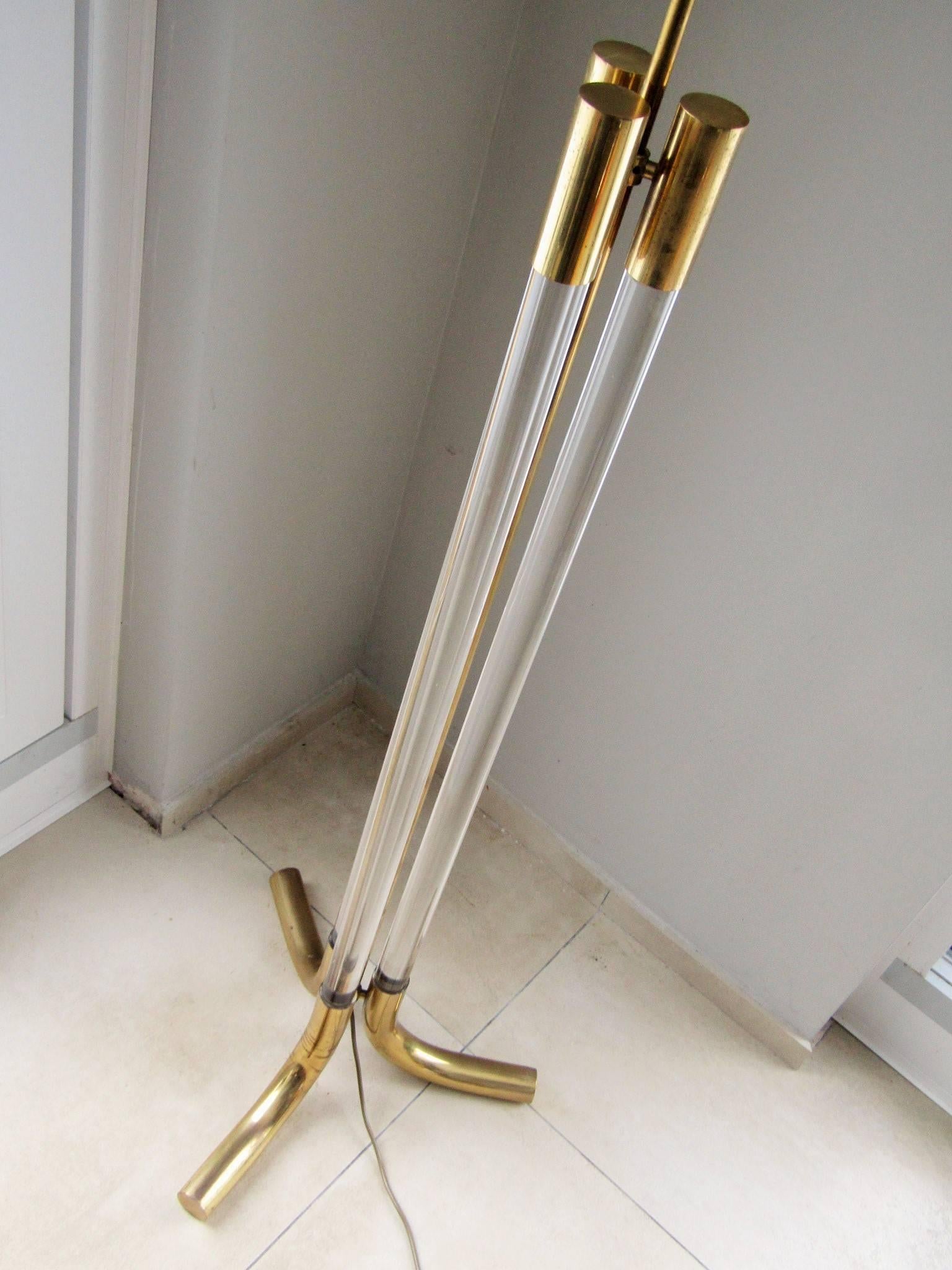 Italian Midcentury brass and Lucite Floor lamp, Italy, 1960s