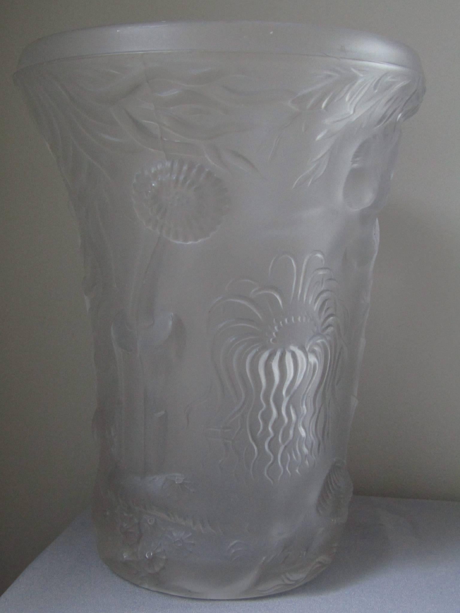 Czech frosted glass vase by Josef Inwald for Barolac, 1960s showing different species of marine life.

***Worldwide free shipping of this item!***