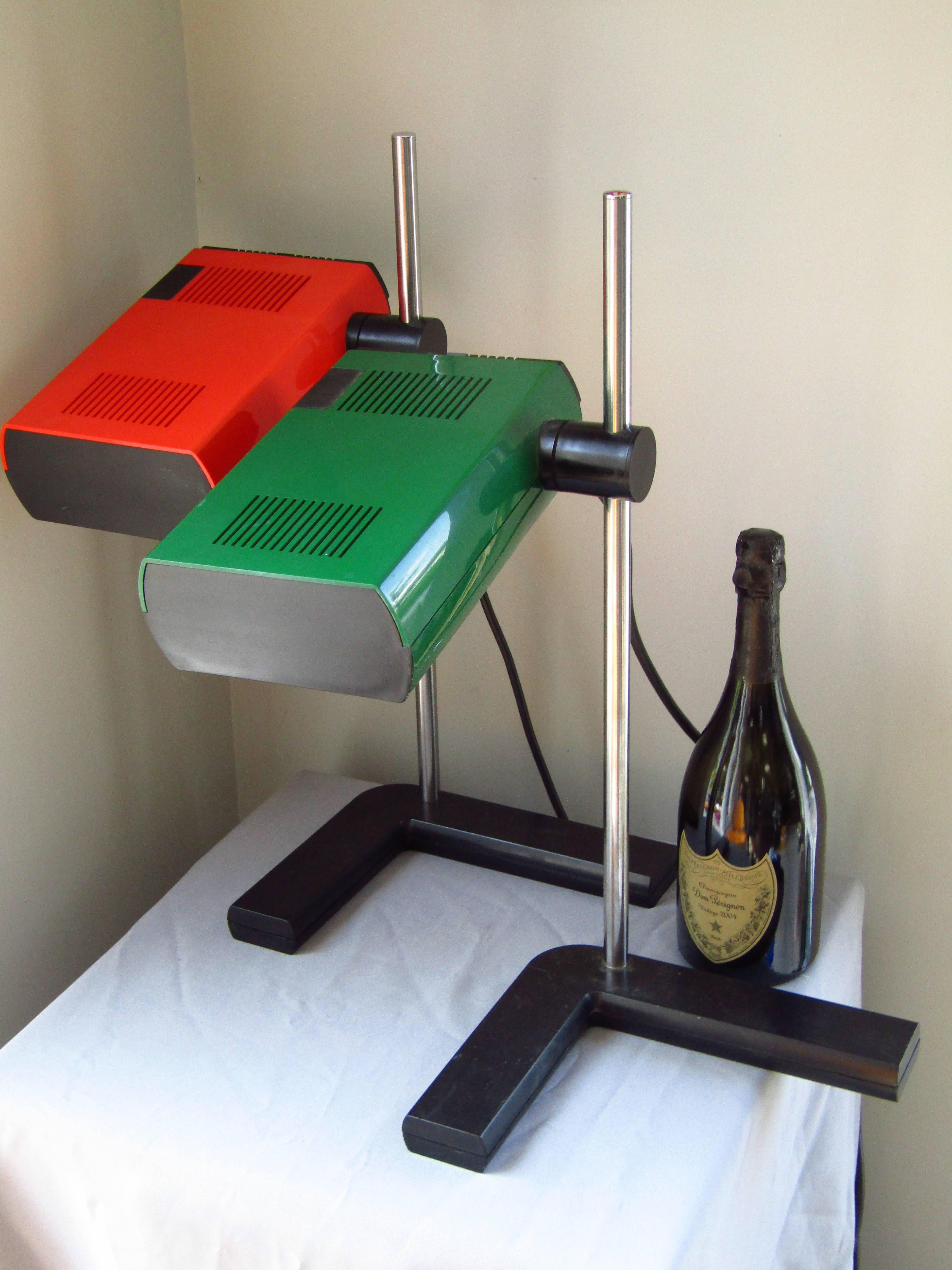 Pair of Mid-Century desk lamp by J.R. Talopp for same design, France, 1970. Good vintage condition. height adjustable. 

Free shipping of this item anywhere in the world!