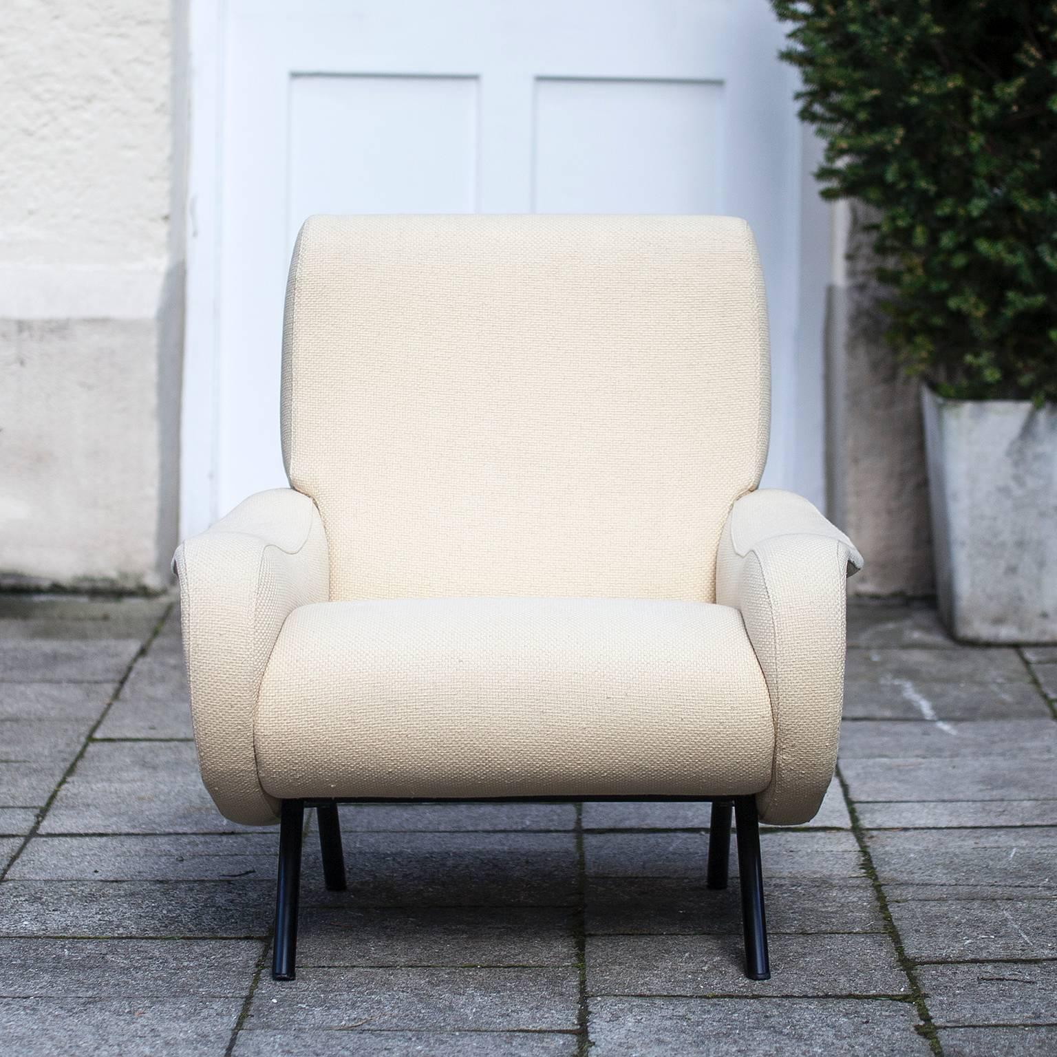 Marco Zanuso Vintage-Damenstuhl in schickem beigem Wollstoff und schwarzem Metallgestell mit original Arflex-Etikett.