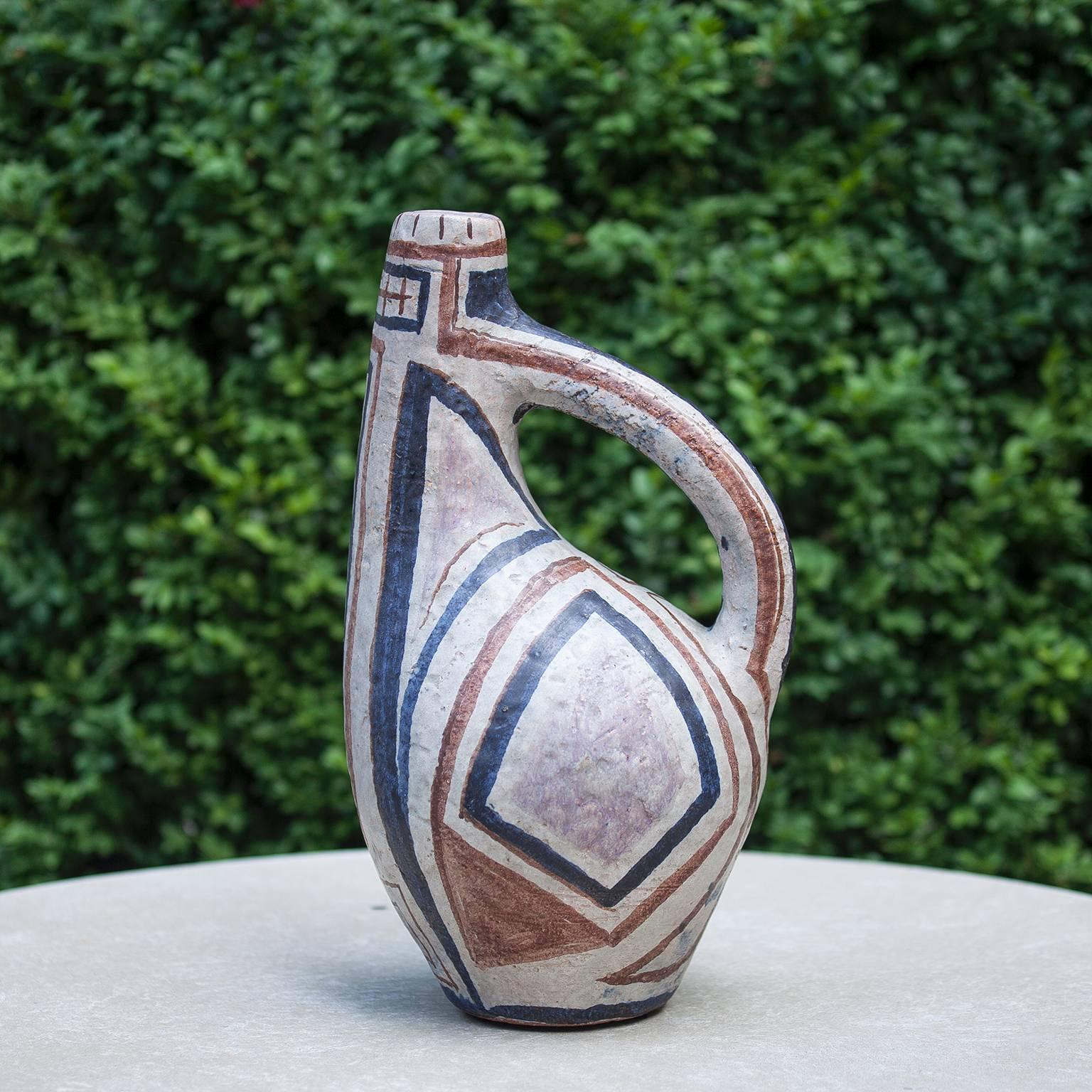 German art pottery ceramic pitcher by Roman Elsold, 1958.
Roman Elsold was a student at the Art Academy in Munich in the late 1950.
Unique piece by the artist for an exhibition of the 