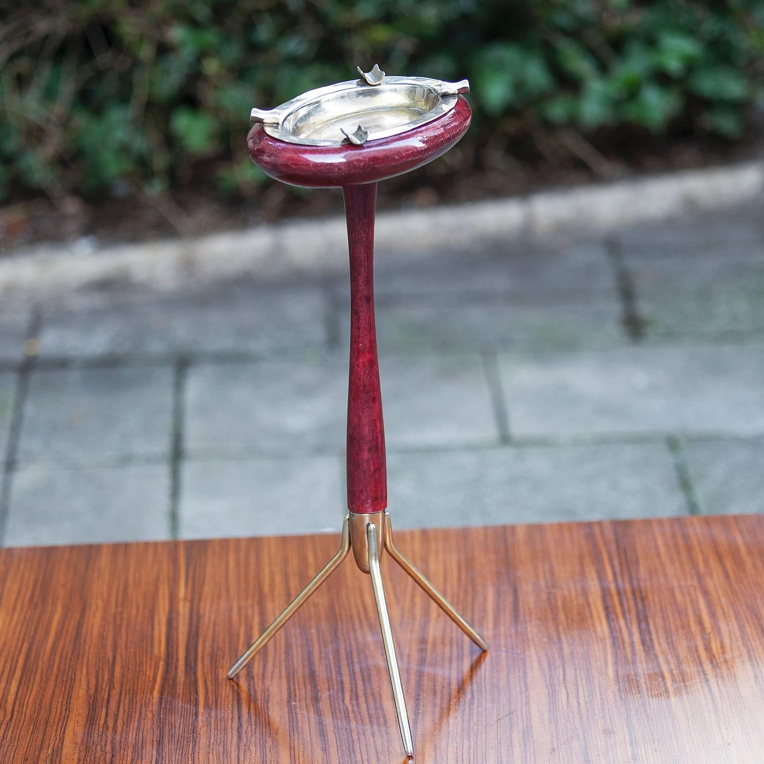 Aldo Tura tripod standing ashtray Red Goatskin

Measures: H 48 D 22.