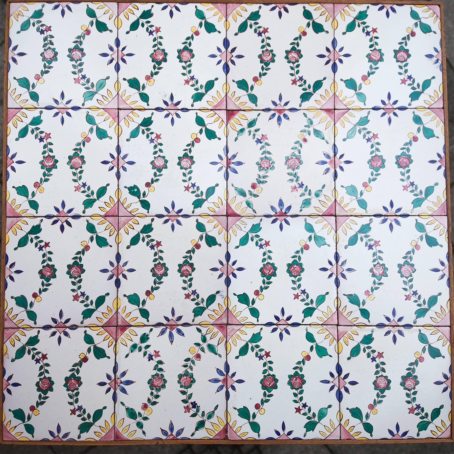 Italian Quare ceramic tile dining table, Italy, 1950, with a beautiful base with organic brass feets.

Measures: H 73 W 81 D 81 cm.