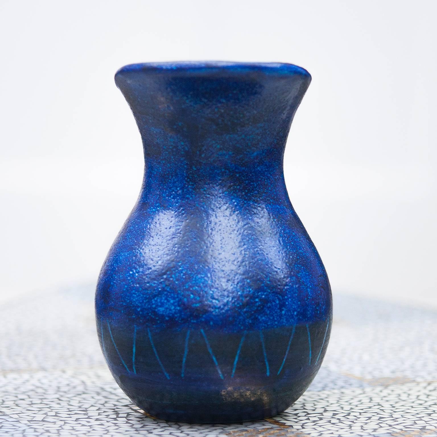 Bruno Gambone Keramikkrug Blau, Italien, 1958 (Glasiert) im Angebot