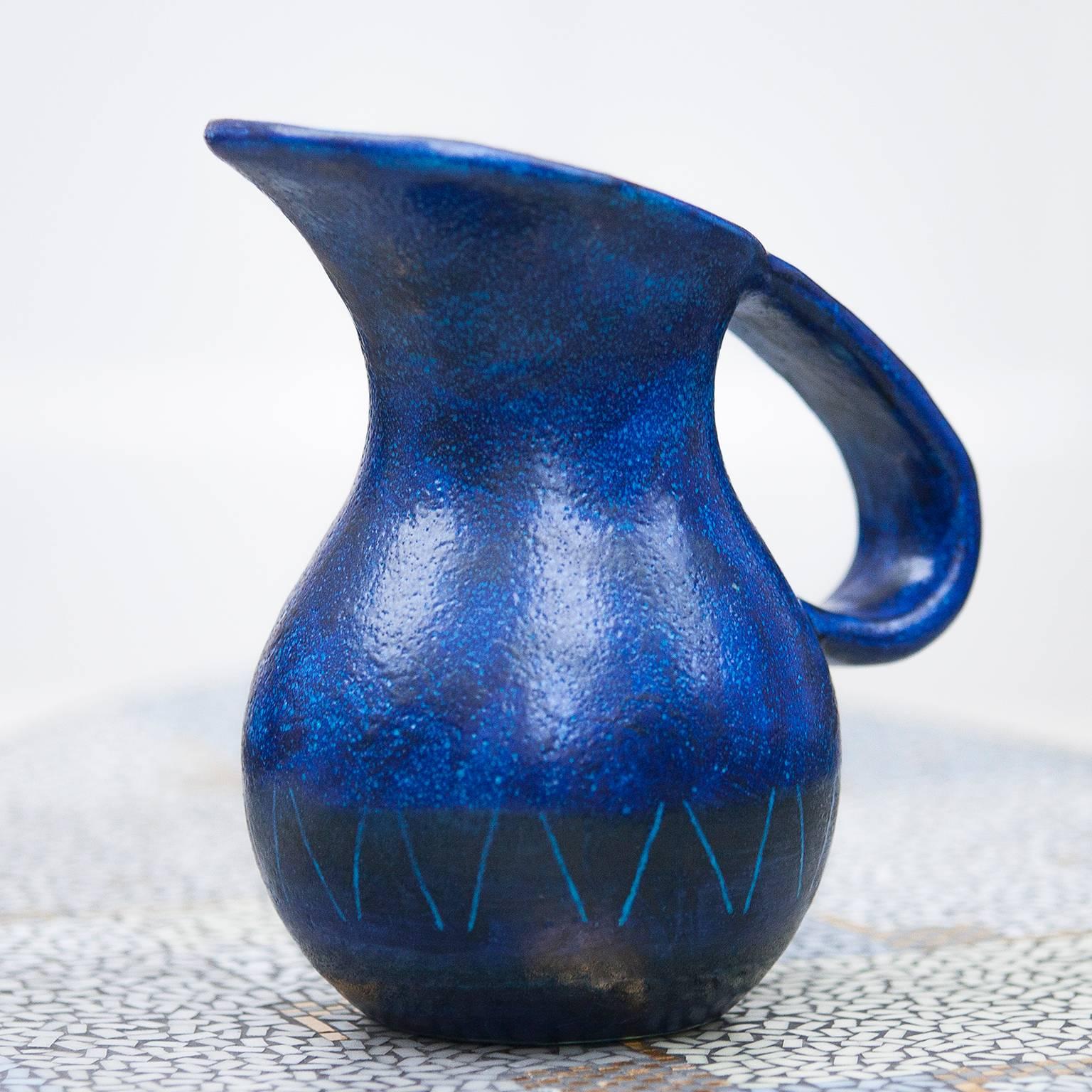 Bruno Gambone Keramikkrug Blau, Italien, 1958 (Moderne der Mitte des Jahrhunderts) im Angebot