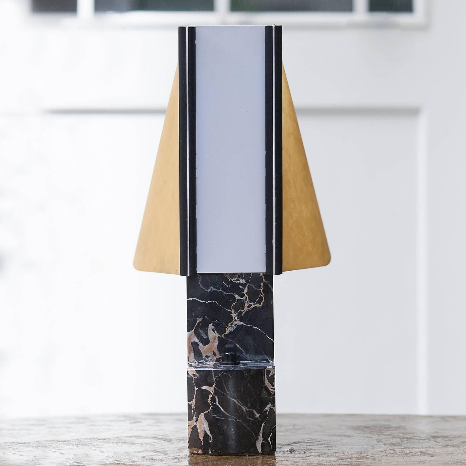 Late 20th Century Stilnovo Table Lamp Black Marble Base Signed For Sale