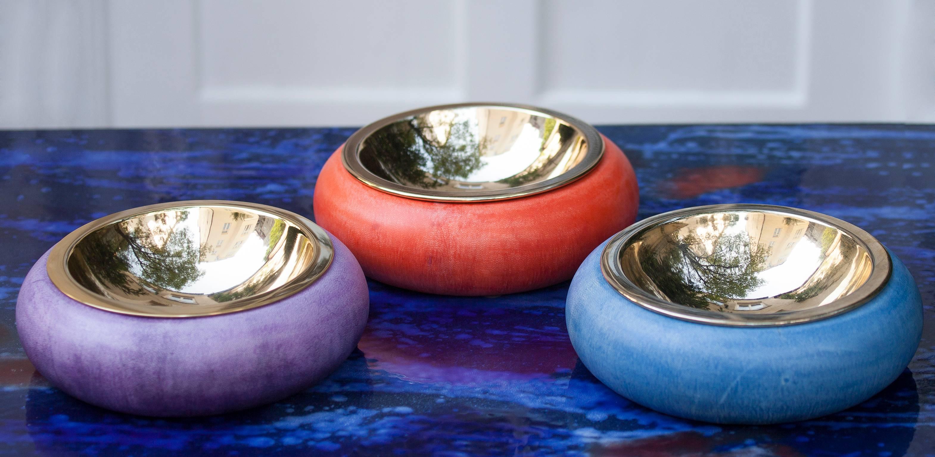 Wonderful bowls or ashtrays prototypes in colorful goatskin with brass inlays by Tura, Italy, 2015.

Measures: H 26 D 9 cm.