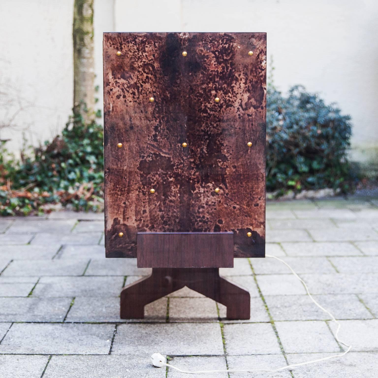 Ottone Favolosa credenza in pelle di capra marrone di Aldo Tura in vendita